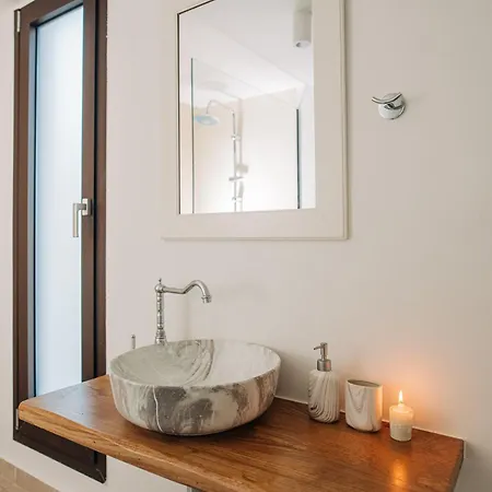 Di Vino Villa Apolpaina