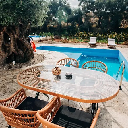 Di Vino Villa Apolpaina